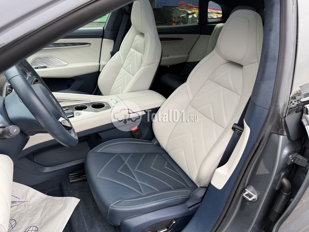 Фото Zeekr 001 126