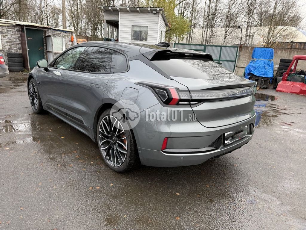 Фото Zeekr 001 134