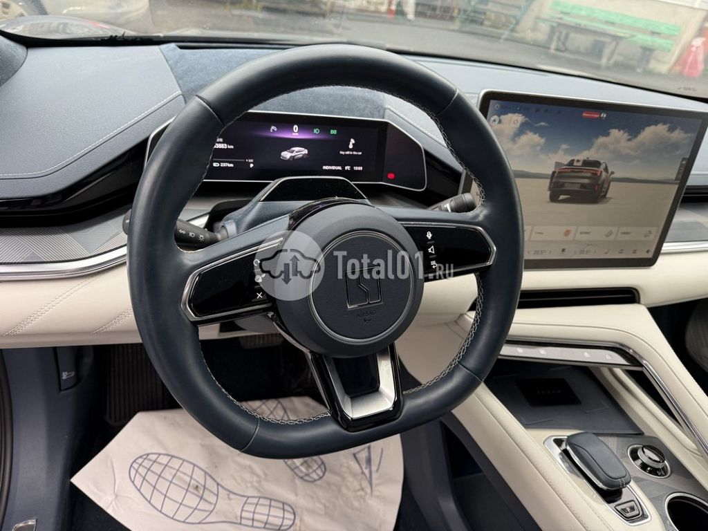 Фото Zeekr 001 136