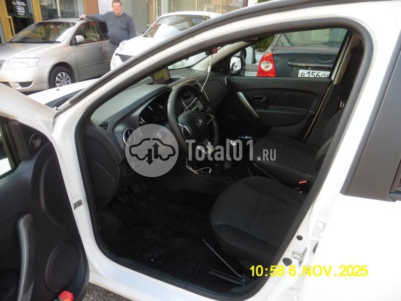 Фото Renault Logan 46