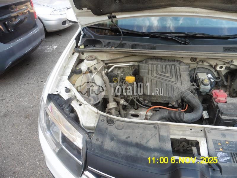 Фото Renault Logan 76