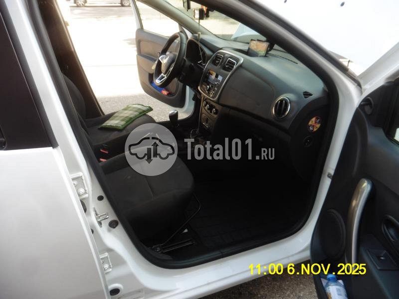 Фото Renault Logan 78