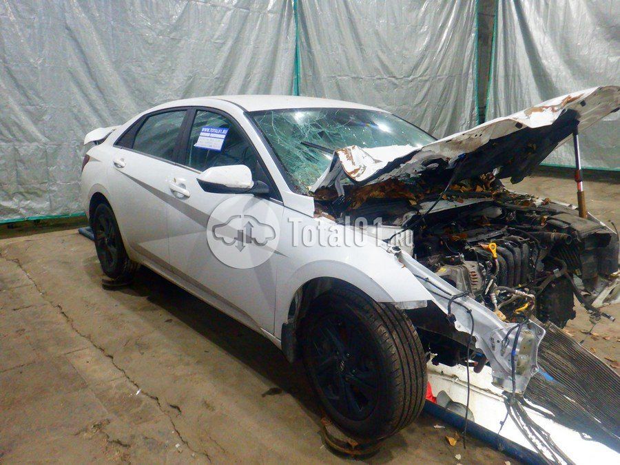 Фото Hyundai Elantra 12