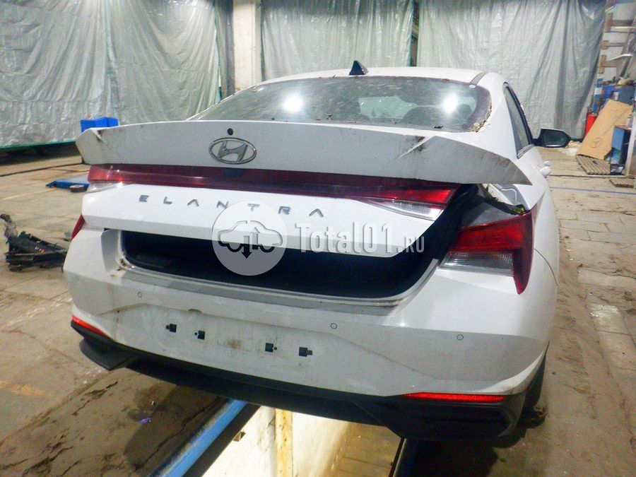 Фото Hyundai Elantra 14