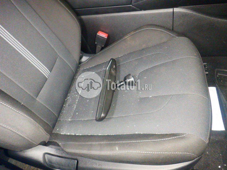 Фото Hyundai Elantra 28