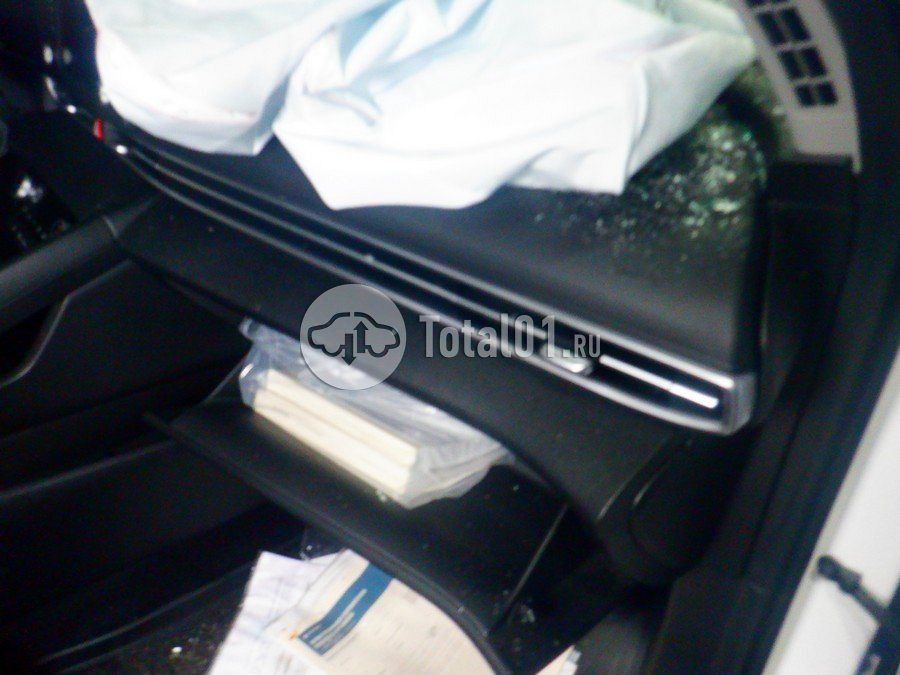 Фото Hyundai Elantra 32