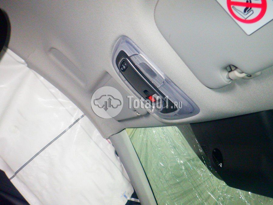 Фото Hyundai Elantra 40