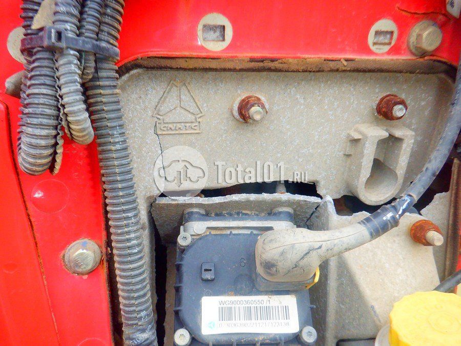 Фото Howo ZZ3327S3847E 16