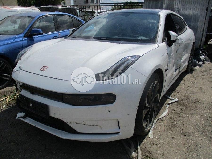 Фото Zeekr 001 2