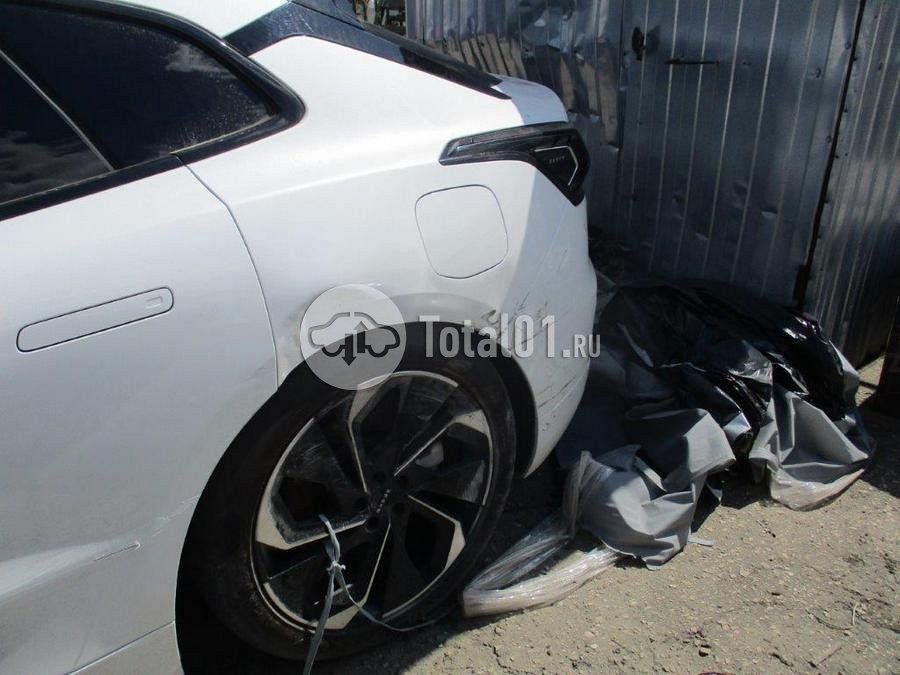 Фото Zeekr 001 14