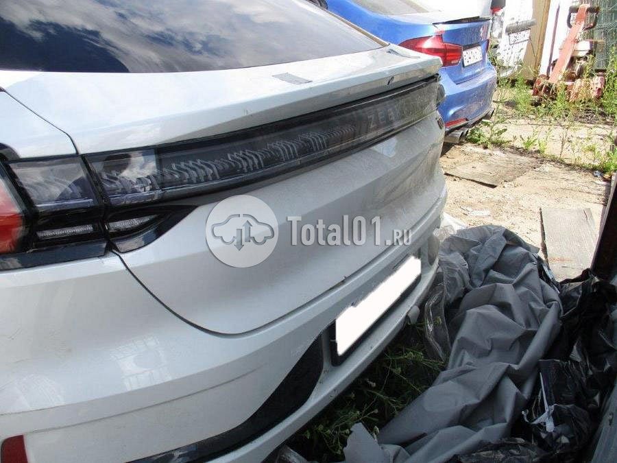 Фото Zeekr 001 18