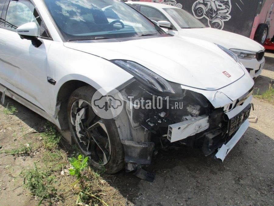 Фото Zeekr 001 26