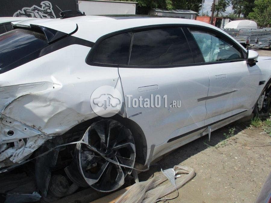 Фото Zeekr 001 32