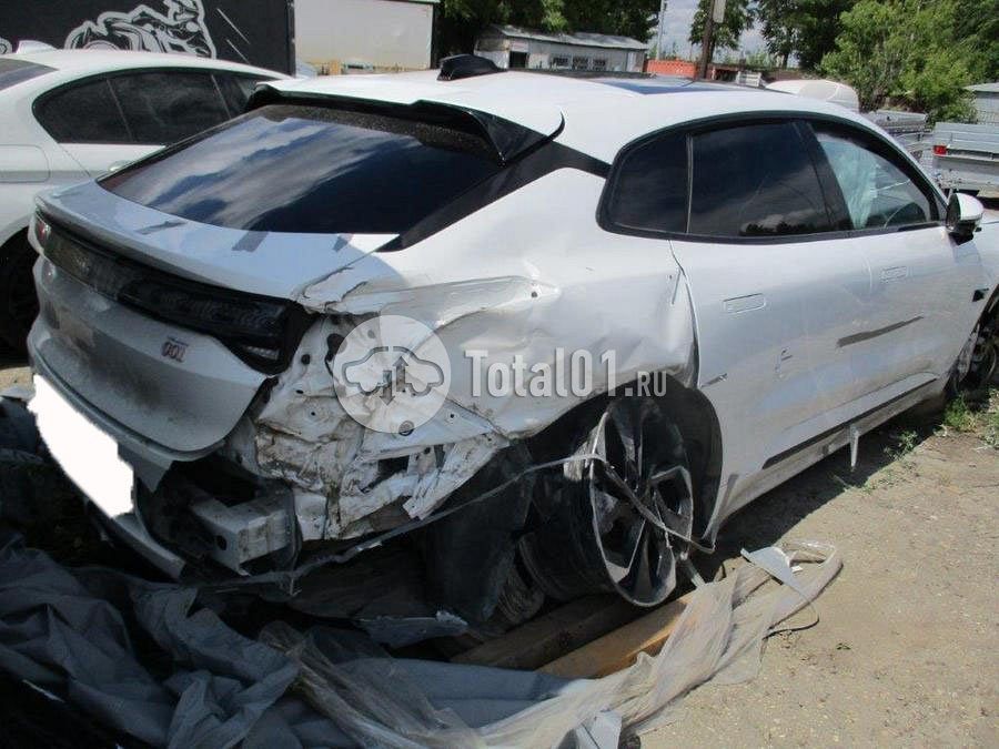 Фото Zeekr 001 34