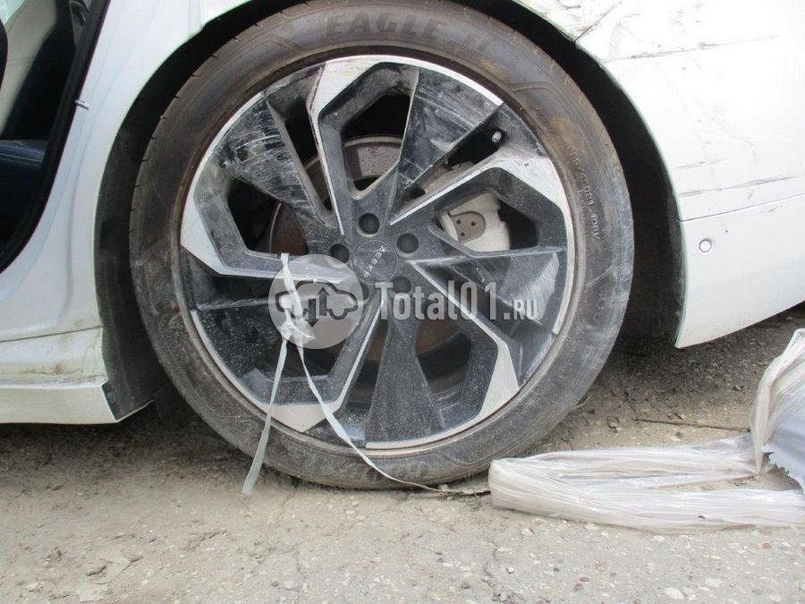 Фото Zeekr 001 82