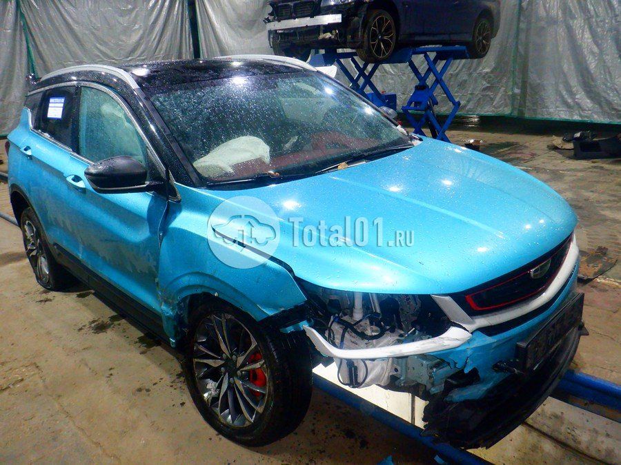 Фото Geely Coolray 10