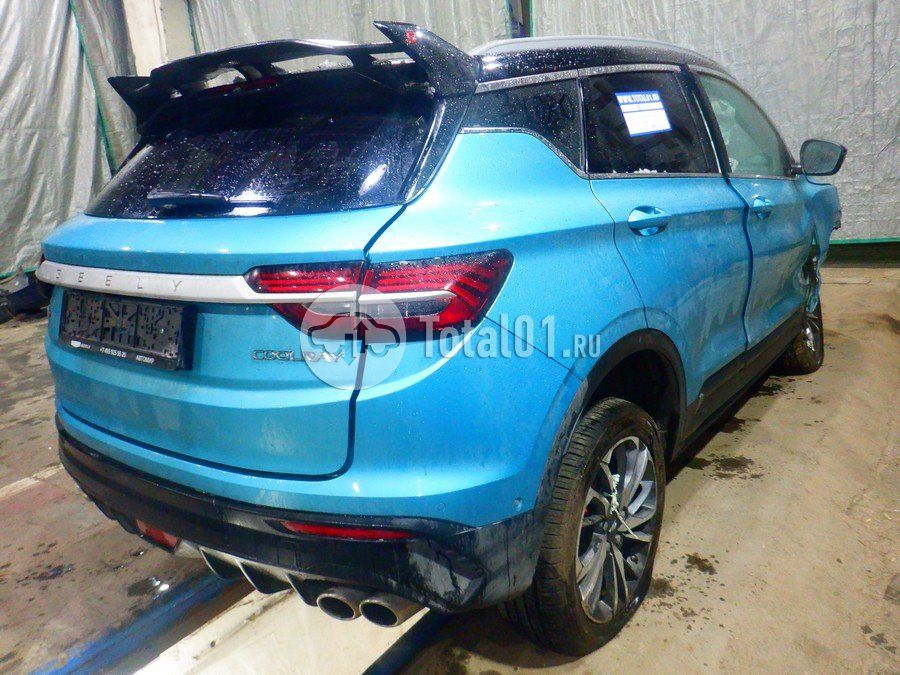 Фото Geely Coolray 14