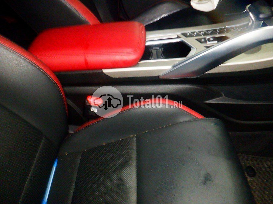 Фото Geely Coolray 32