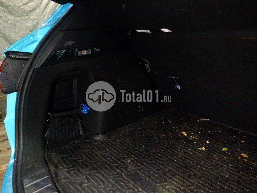 Фото Geely Coolray 64