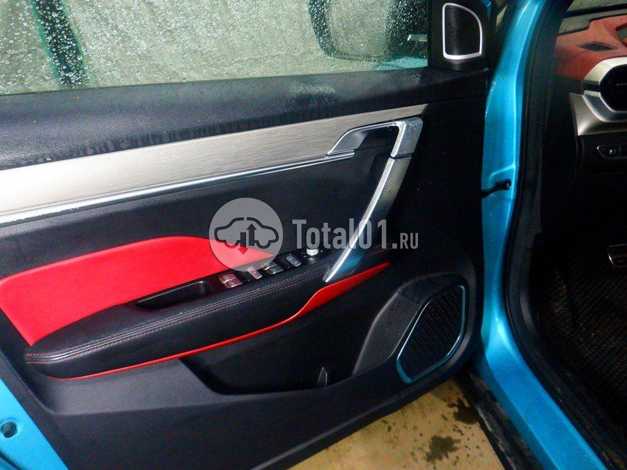 Фото Geely Coolray 78