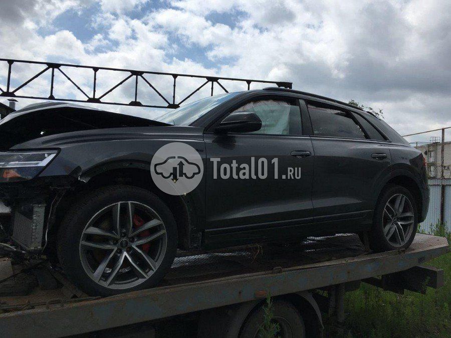 Фото Audi Q8 10