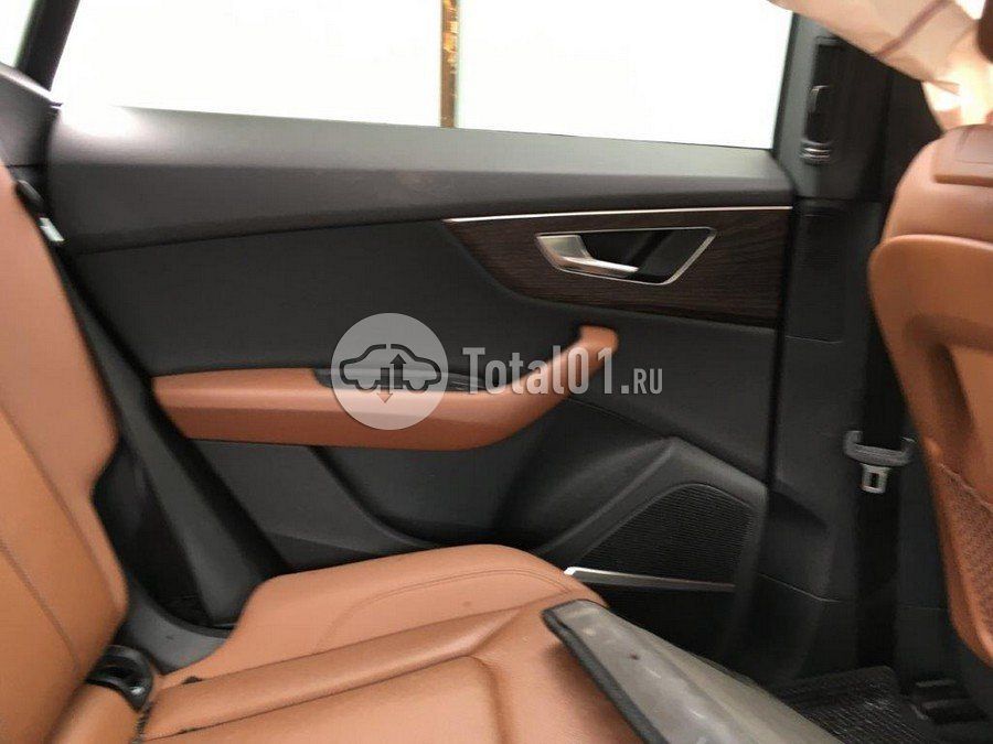 Фото Audi Q8 110