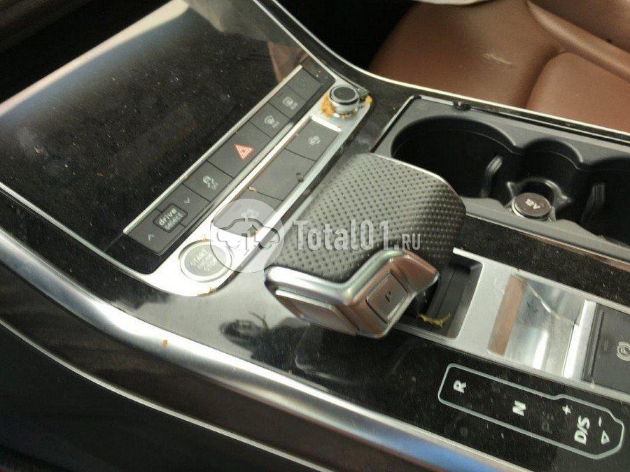 Фото Audi Q8 124