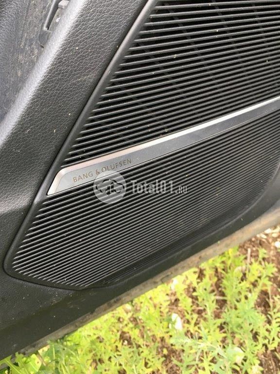 Фото Audi Q8 136