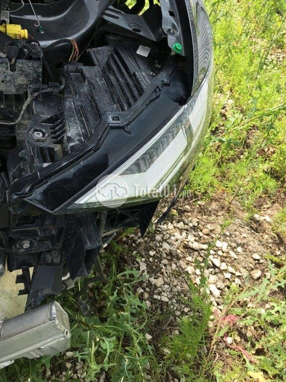 Фото Audi Q8 200