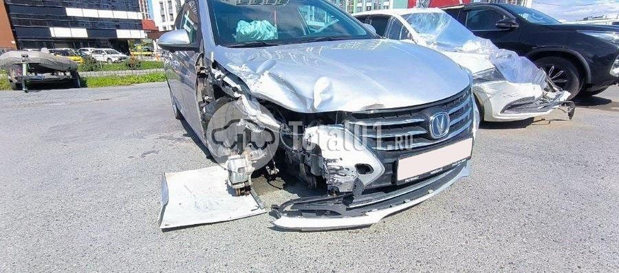 Фото Changan Alsvin 14