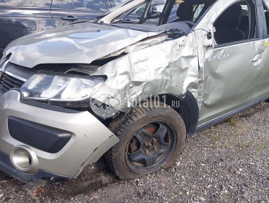 Фото Renault Sandero 16