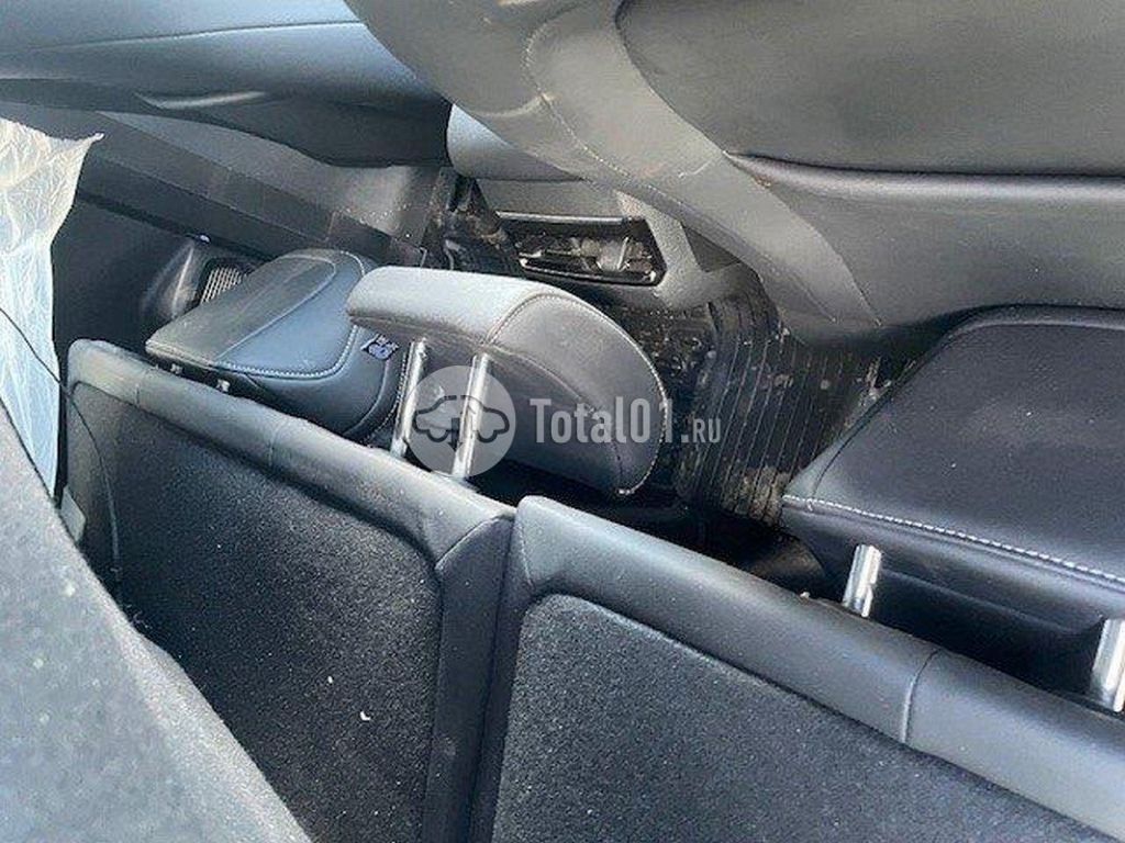 Фото Geely Coolray 12