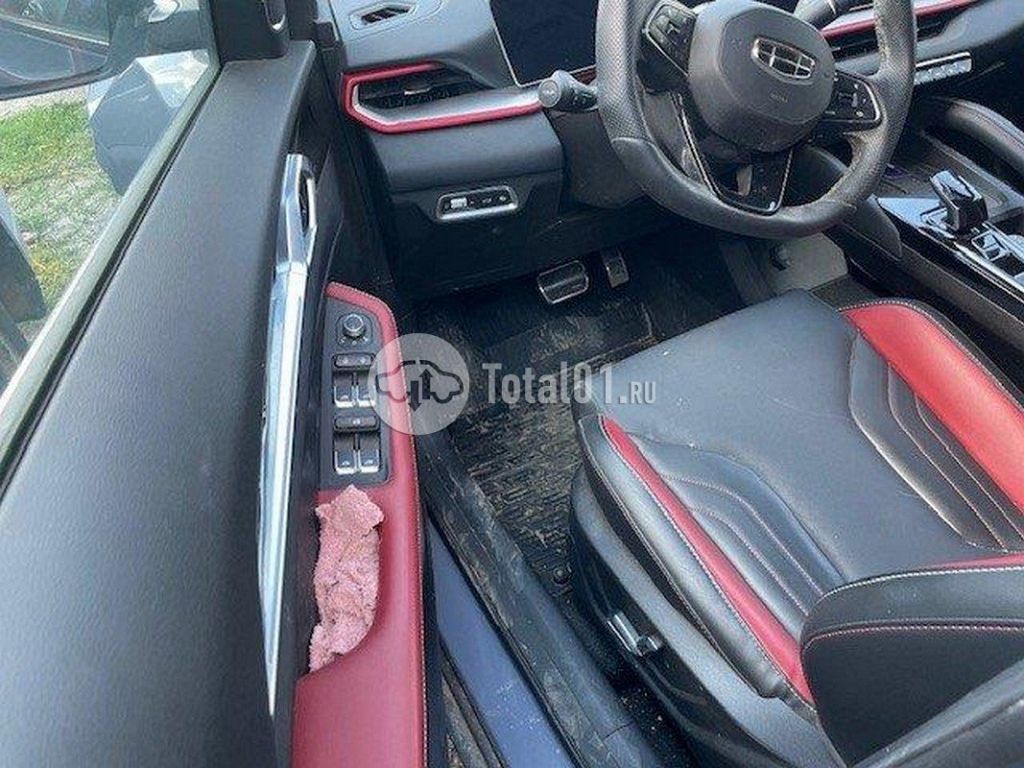 Фото Geely Coolray 20