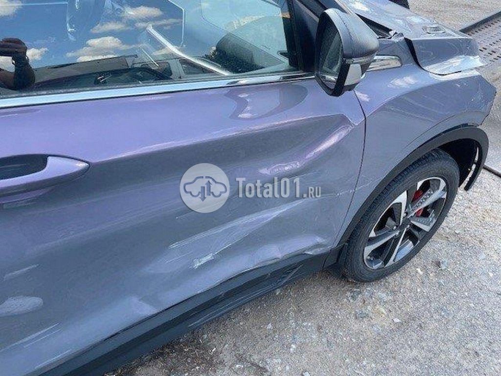 Фото Geely Coolray 26