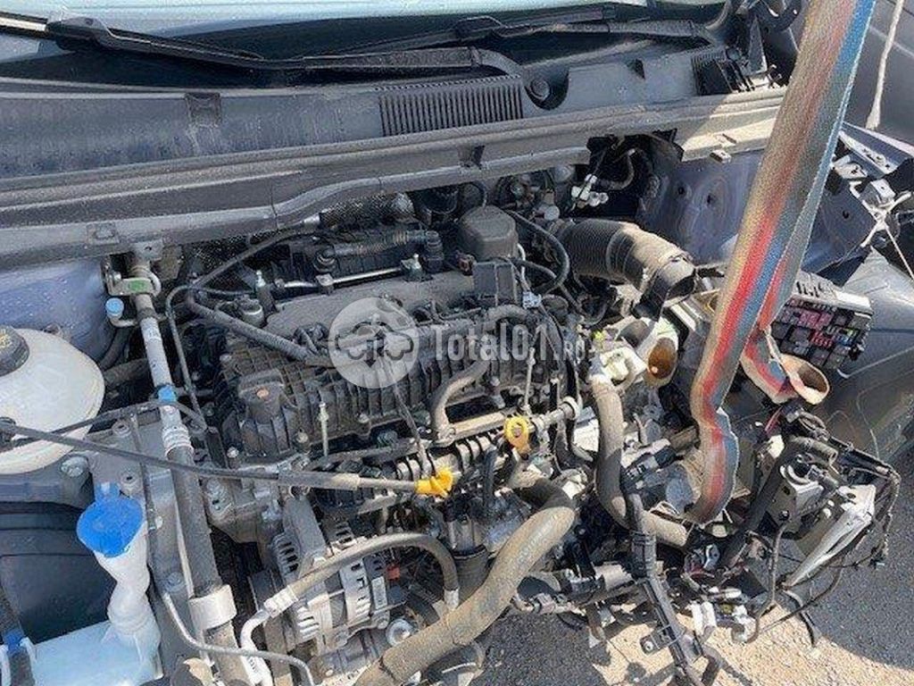 Фото Geely Coolray 38