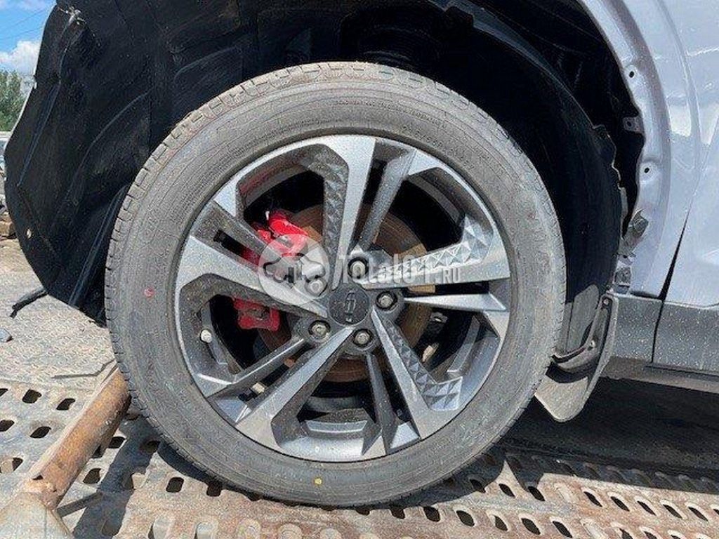 Фото Geely Coolray 56