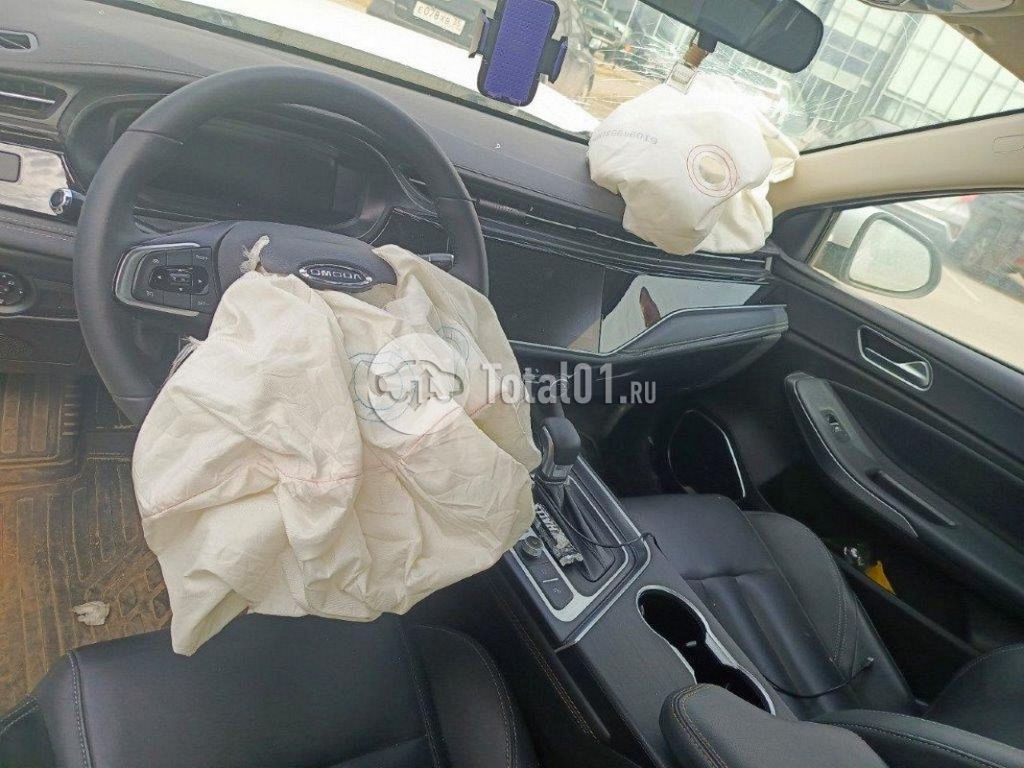 Фото OMODA S5 10