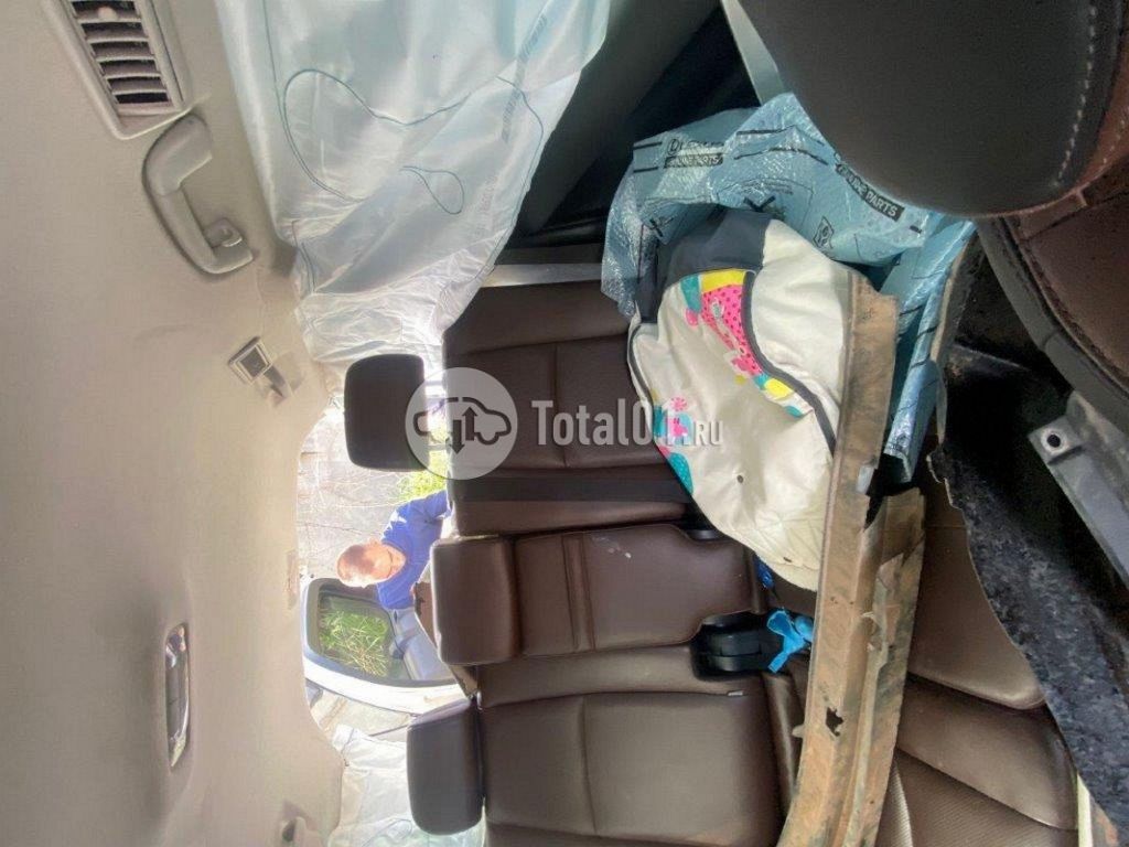 Фото Toyota Land Cruiser 58