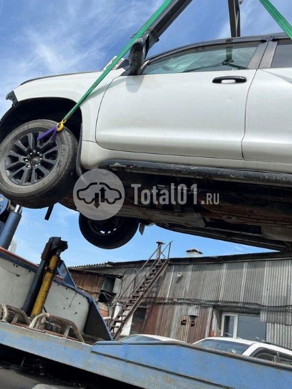 Фото Toyota Land Cruiser 106