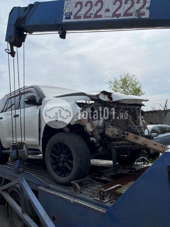 Фото Toyota Land Cruiser 108