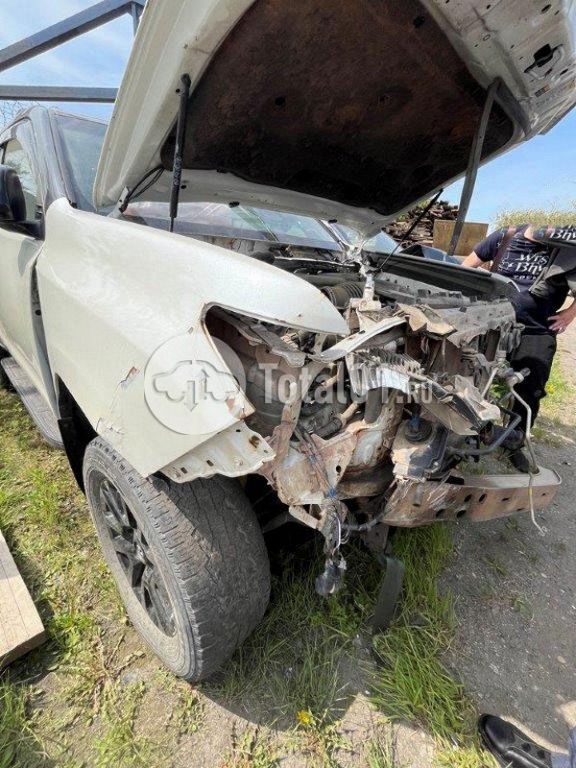 Фото Toyota Land Cruiser 110