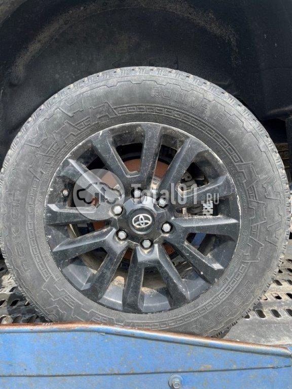 Фото Toyota Land Cruiser 112