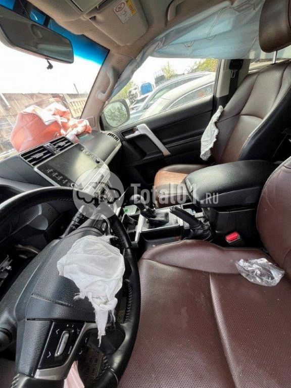 Фото Toyota Land Cruiser 116