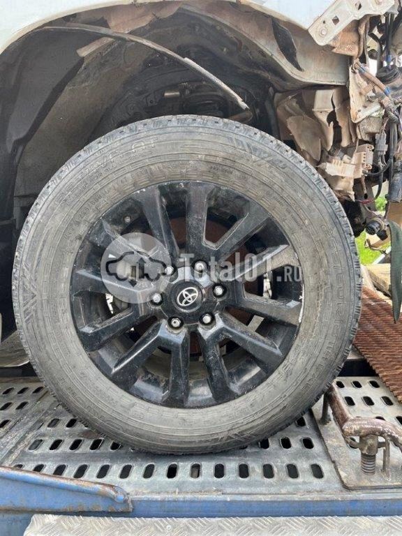 Фото Toyota Land Cruiser 146