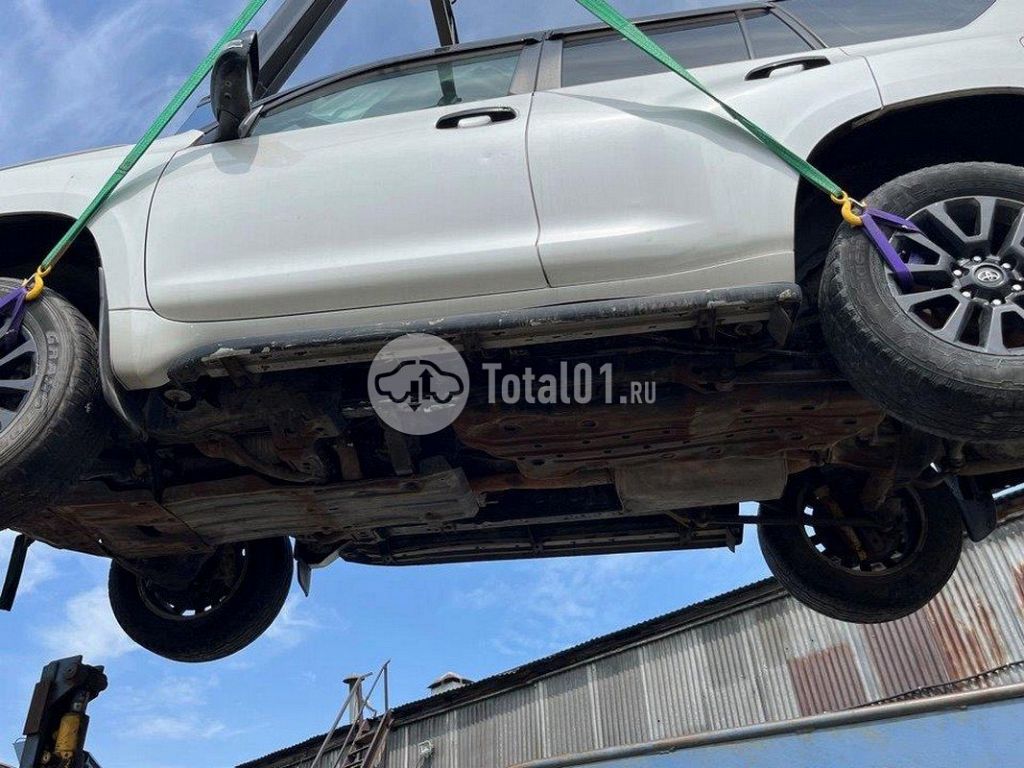 Фото Toyota Land Cruiser 156