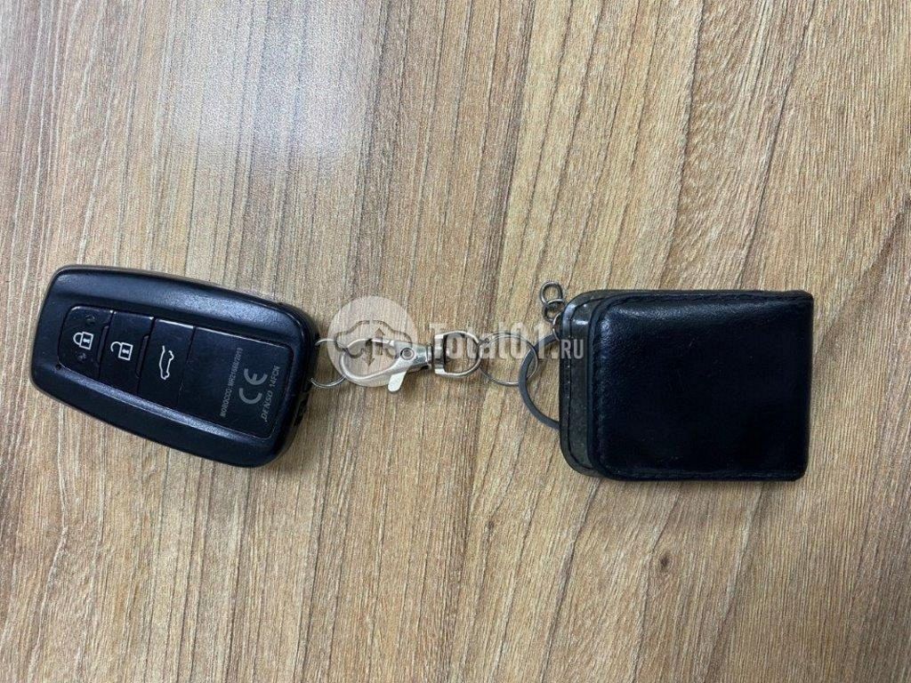 Фото Toyota Land Cruiser 176