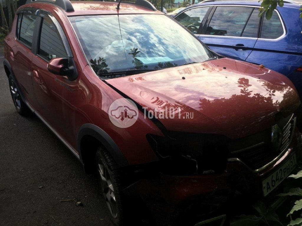 Фото Renault Sandero 12