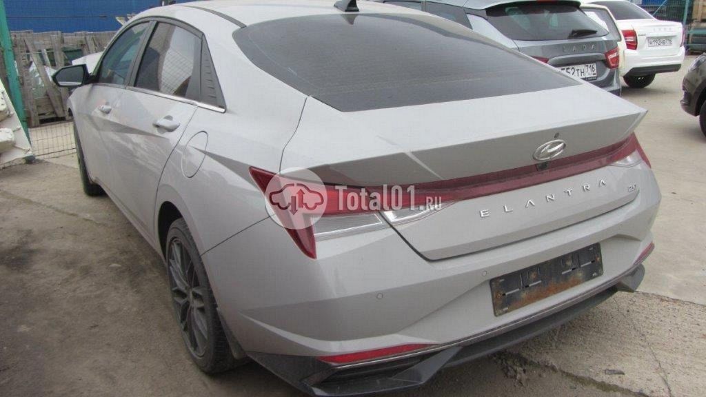 Фото Hyundai Elantra 4