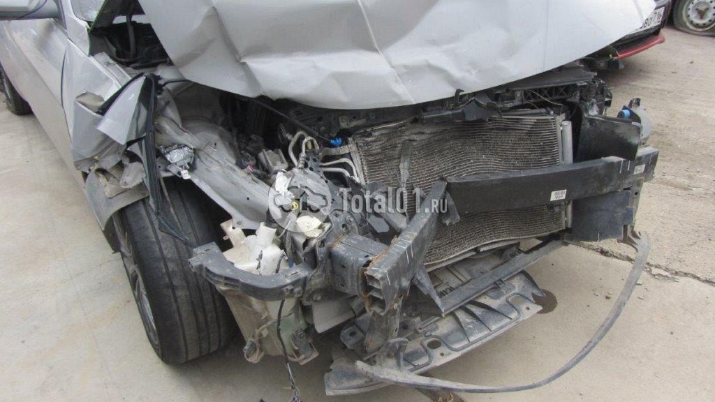 Фото Hyundai Elantra 24