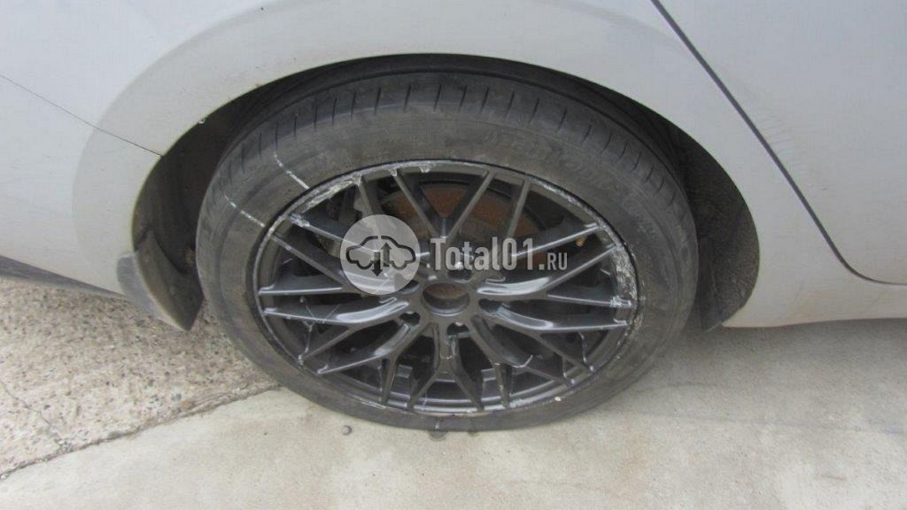 Фото Hyundai Elantra 32